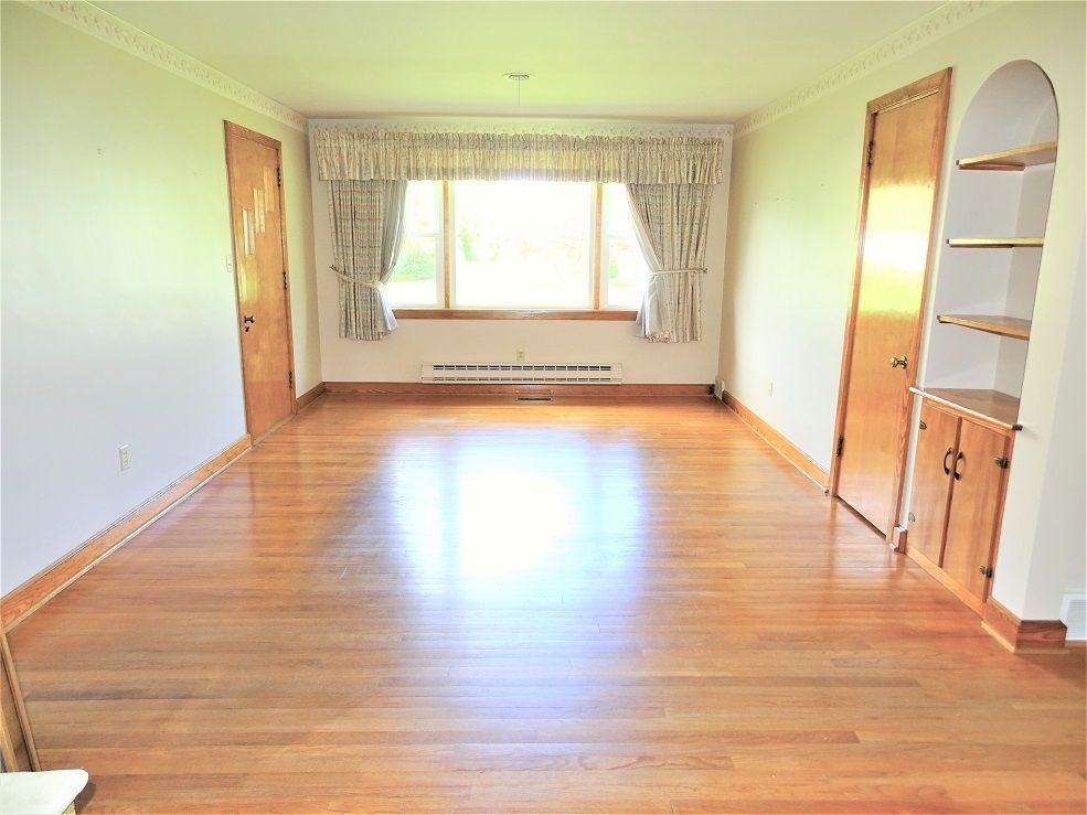 277 W Maple Grove Rd - Photo 2 of 22