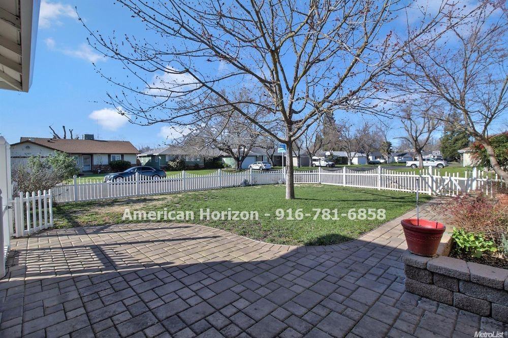 10620 Pedro Way - Photo 3 of 16