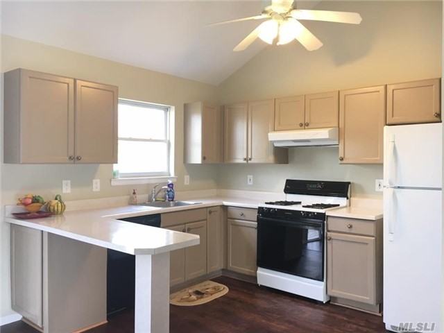 11 Kathleen Crescent - Photo 3 of 12