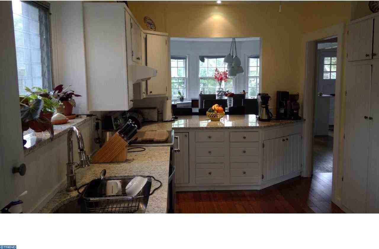 315 Woodside Ave - Photo 2 of 11