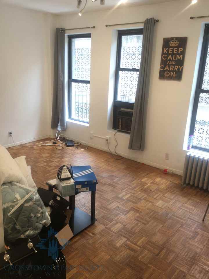 8th Ave & W 43rd St #sg2c