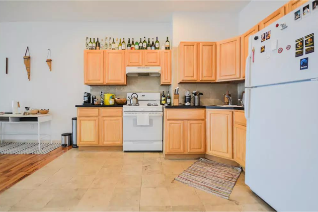 54 Graham Avenue #35OI