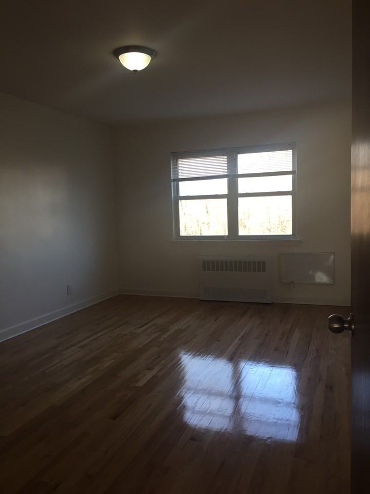 44-15 Colden Street #22CO - Photo 3 of 8