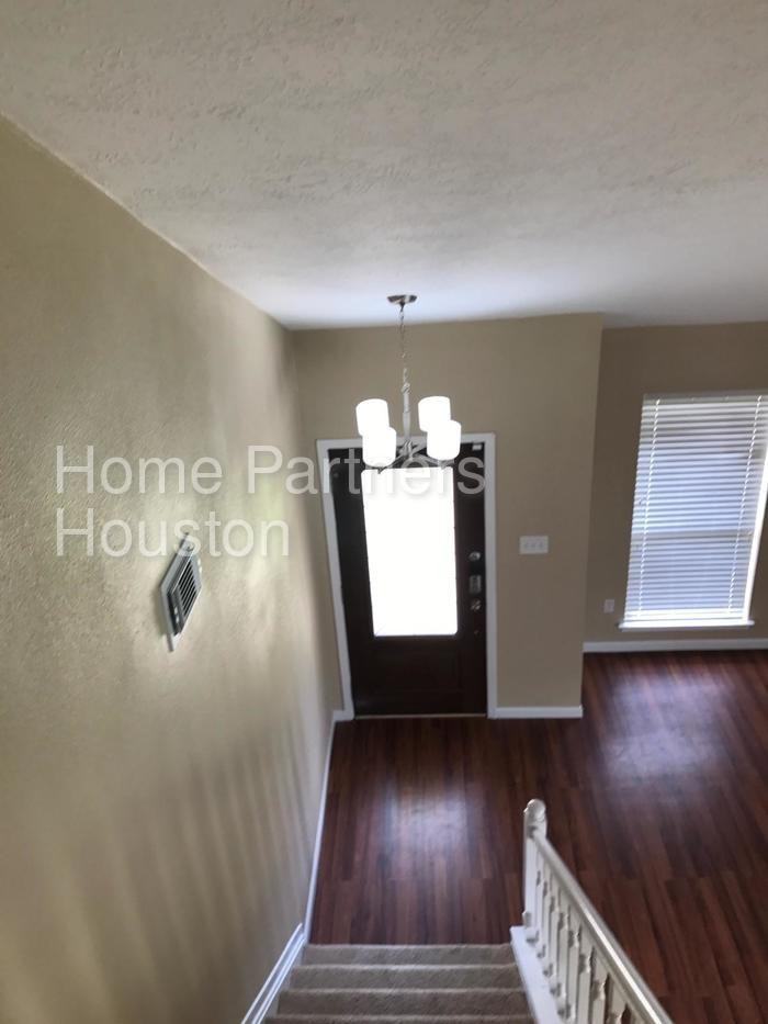 325 Old Course Dr - Photo 3 of 24