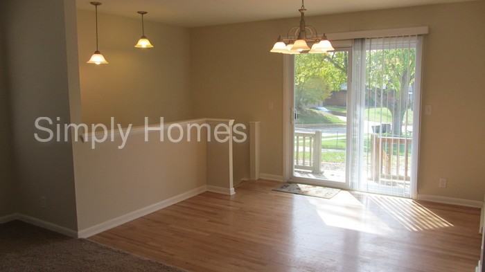 1301 Wilshire Dr - Photo 3 of 14