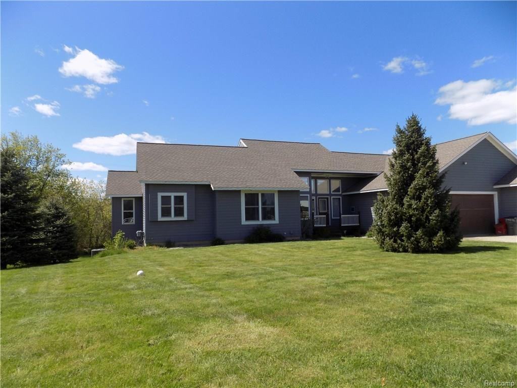 5982 Oak Hill Rd - Photo 3 of 21