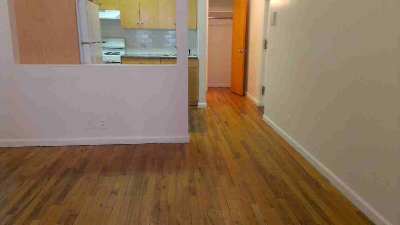 7th Ave & W 137th St