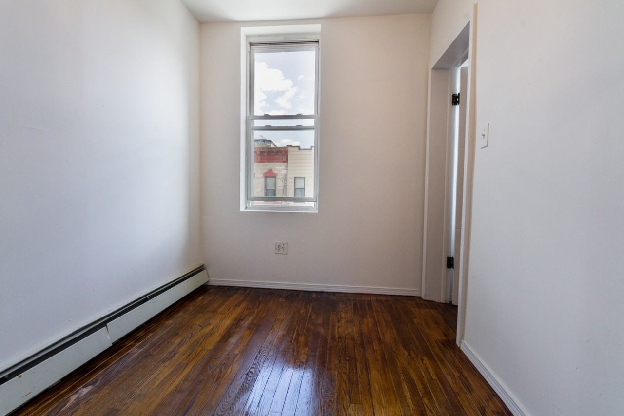 249 melrose ave #3 - Photo 3 of 9