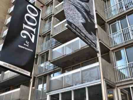2100 Boul de Maisonneuve O - Photo 3 of 4