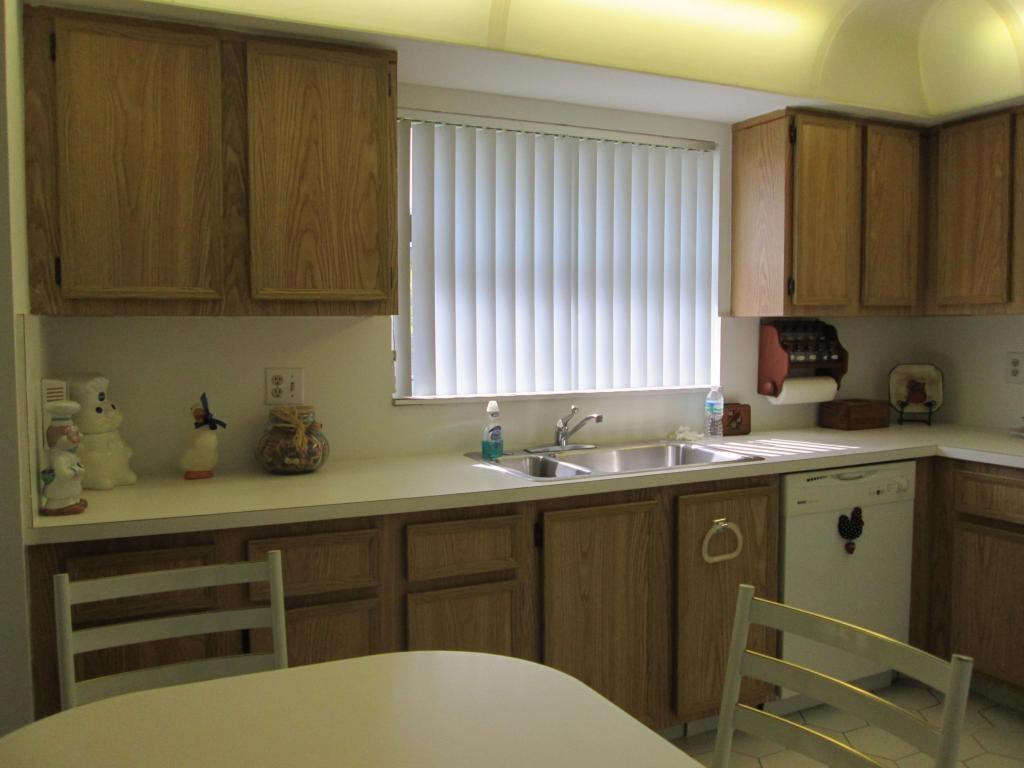 4380 Pear Tree Cir #A - Photo 2 of 10