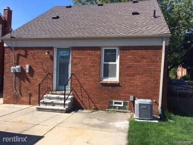 9873 Carter Ave - Photo 3 of 24