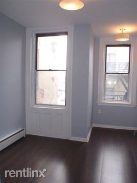114 Washington St - Photo 3 of 9
