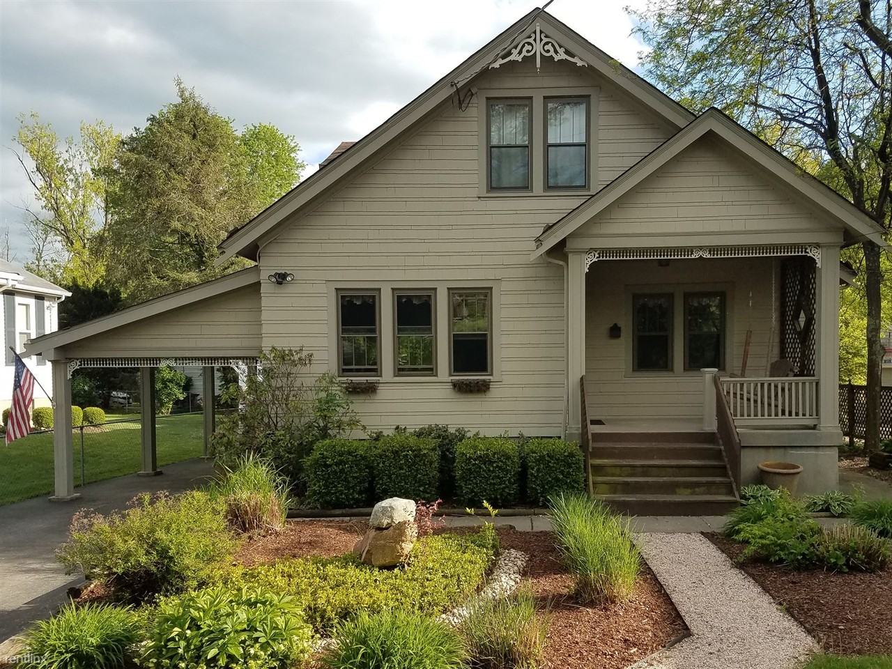 6747 Euclid Ave - Photo 2 of 15