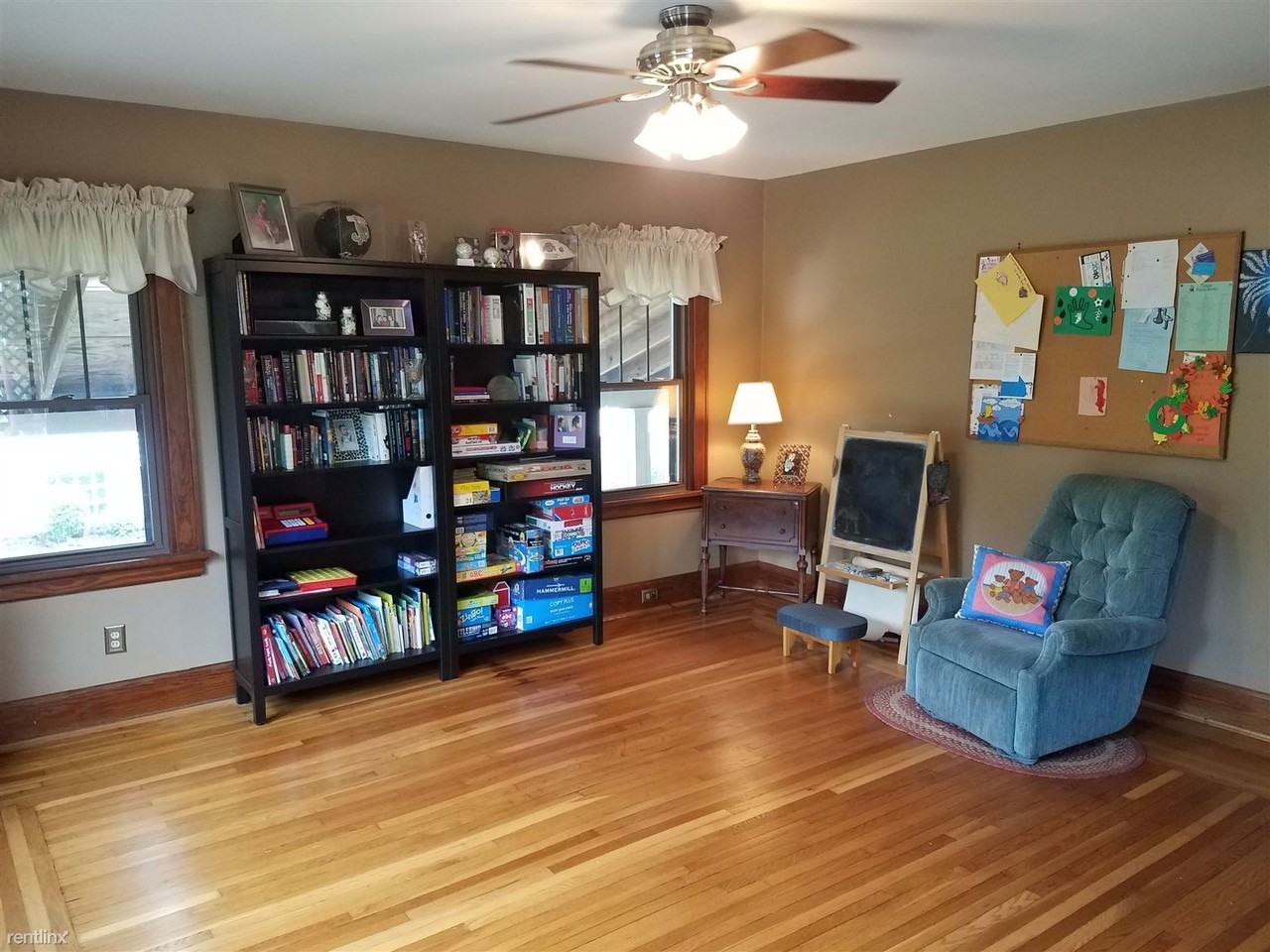 6747 Euclid Ave - Photo 3 of 15