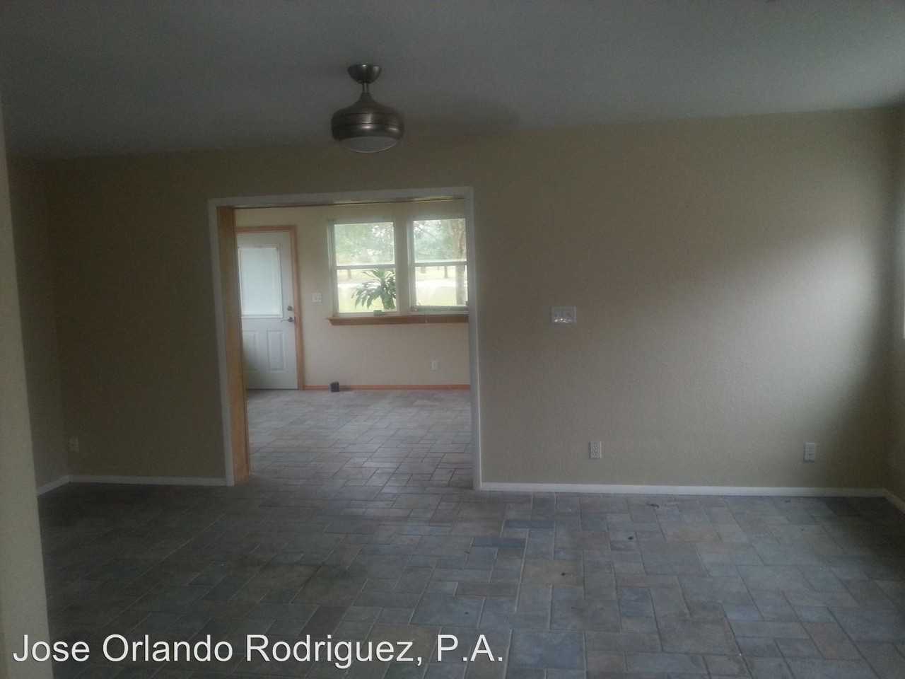 8621 Pocasset Pl - Photo 3 of 5