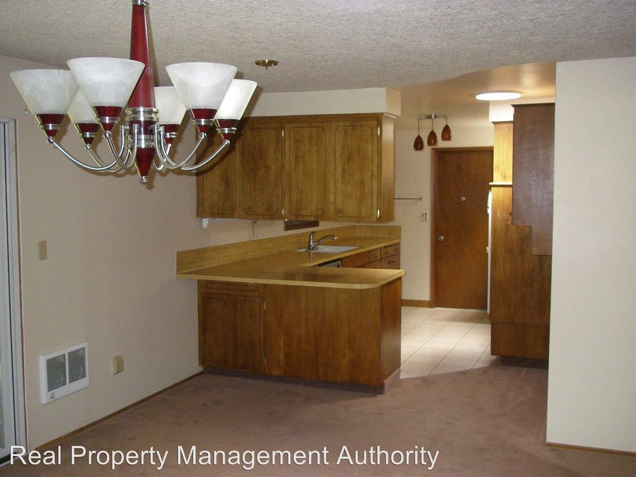 1018 NE 87th Ave - Photo 2 of 5