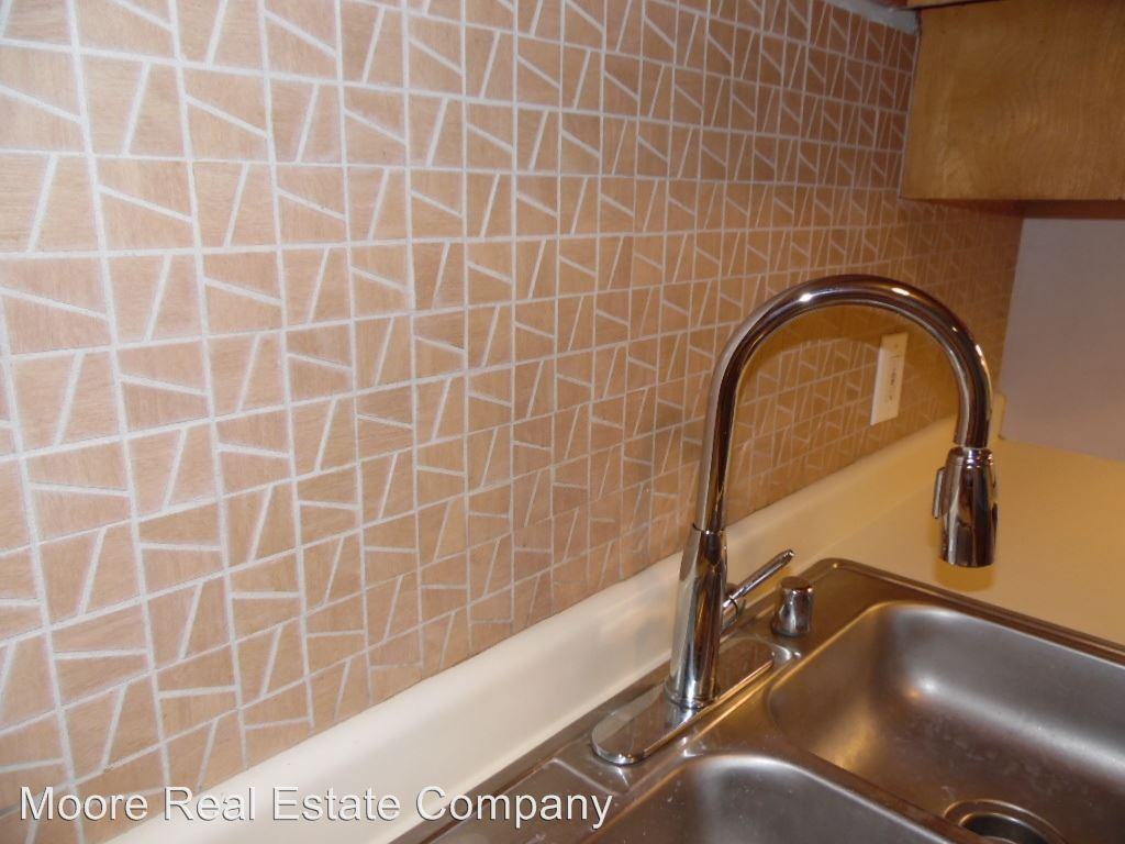 Diuguid Dr. - Photo 2 of 9