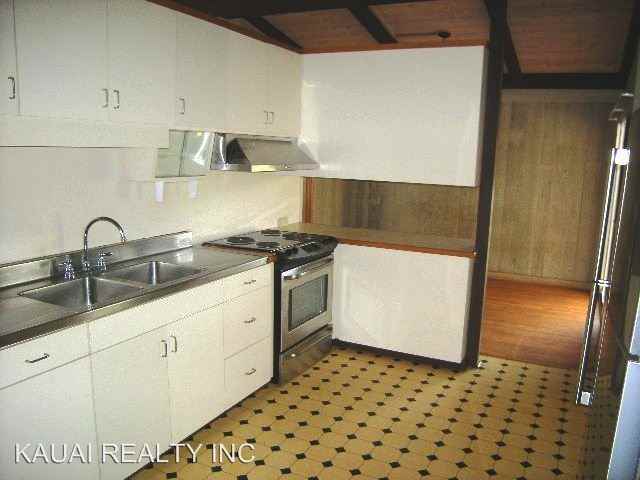 9652 Maule Rd - Photo 2 of 5