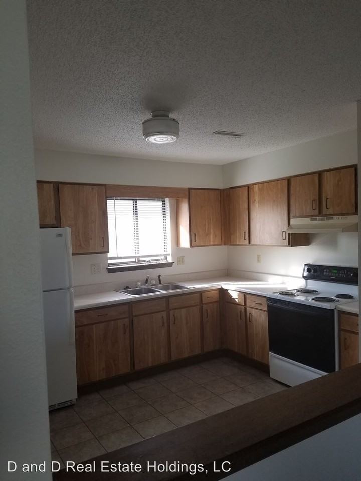 4621 Vasey Ave - Photo 2 of 5