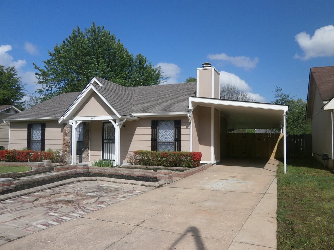 4518 Country Brook Dr - Photo 3 of 19