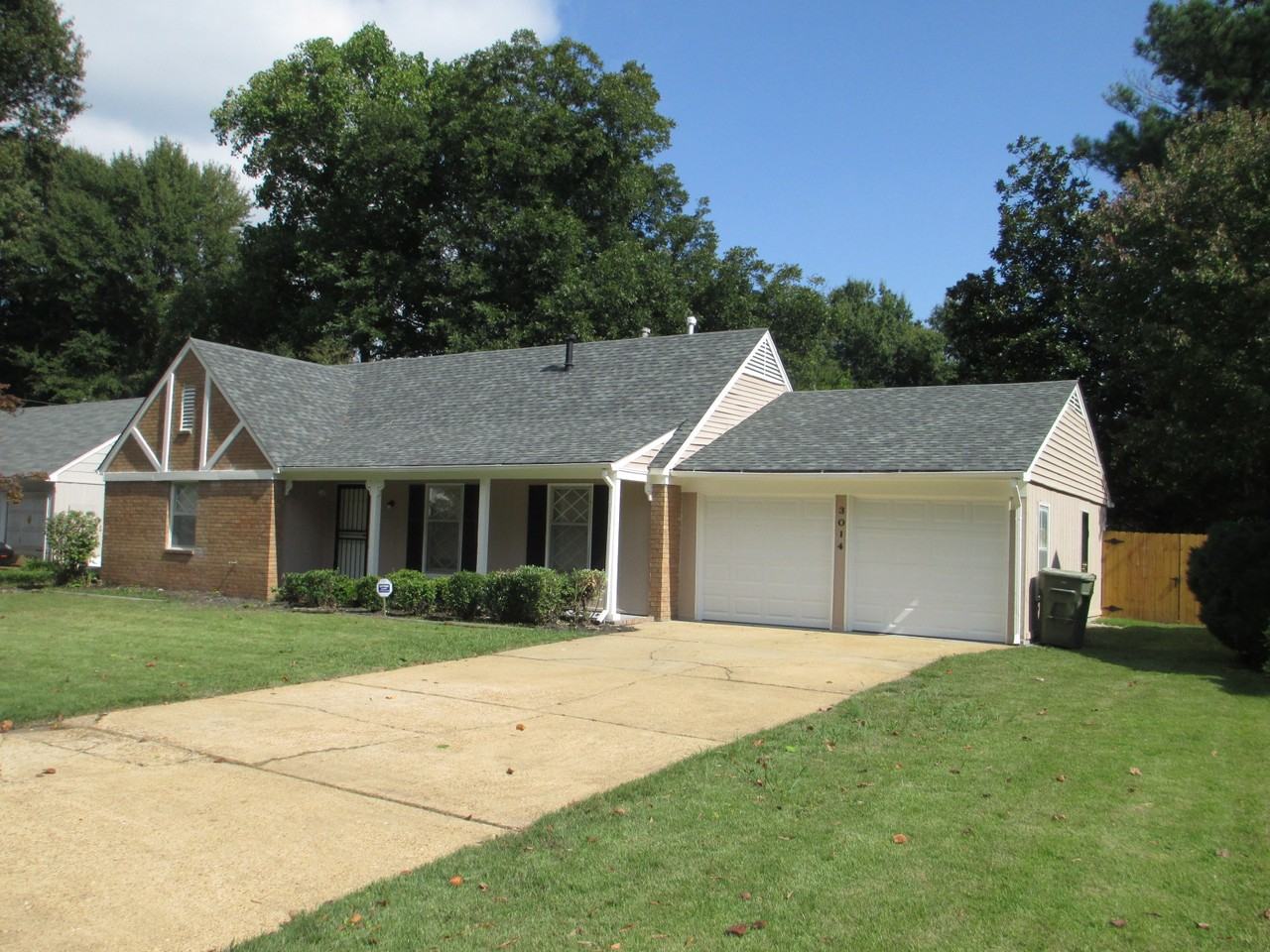 3014 Cypress Point Dr - Photo 3 of 14