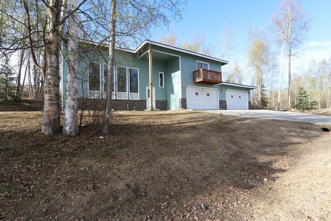 23916 Chandelle Dr - Photo 3 of 26