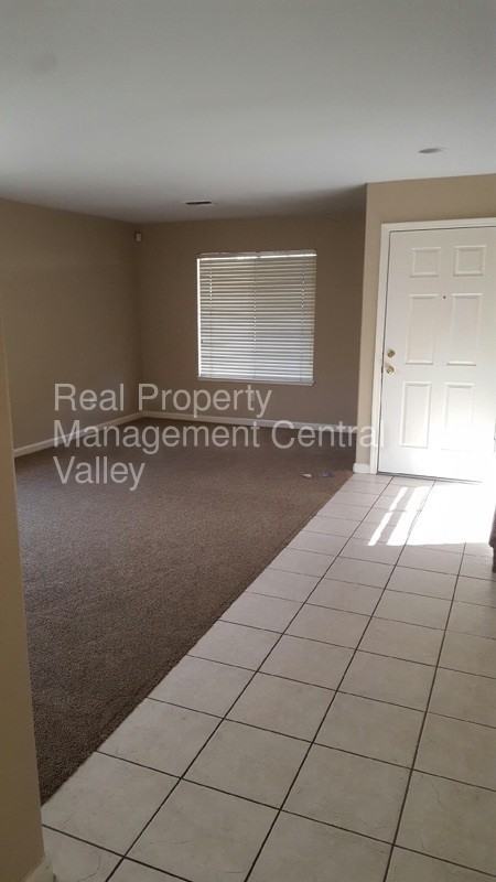 1138 Blue Heron Dr - Photo 3 of 24