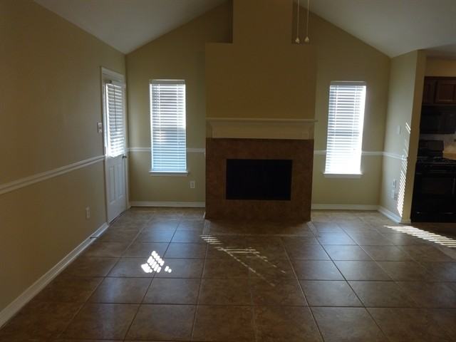 1127 Chase Park Dr - Photo 2 of 11