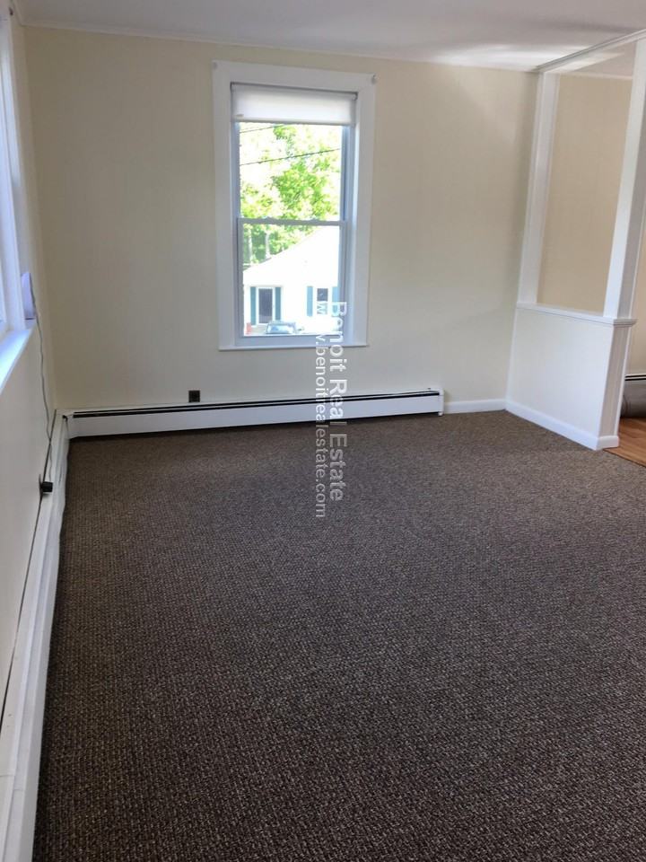 12 Clinton Ave - Photo 2 of 5