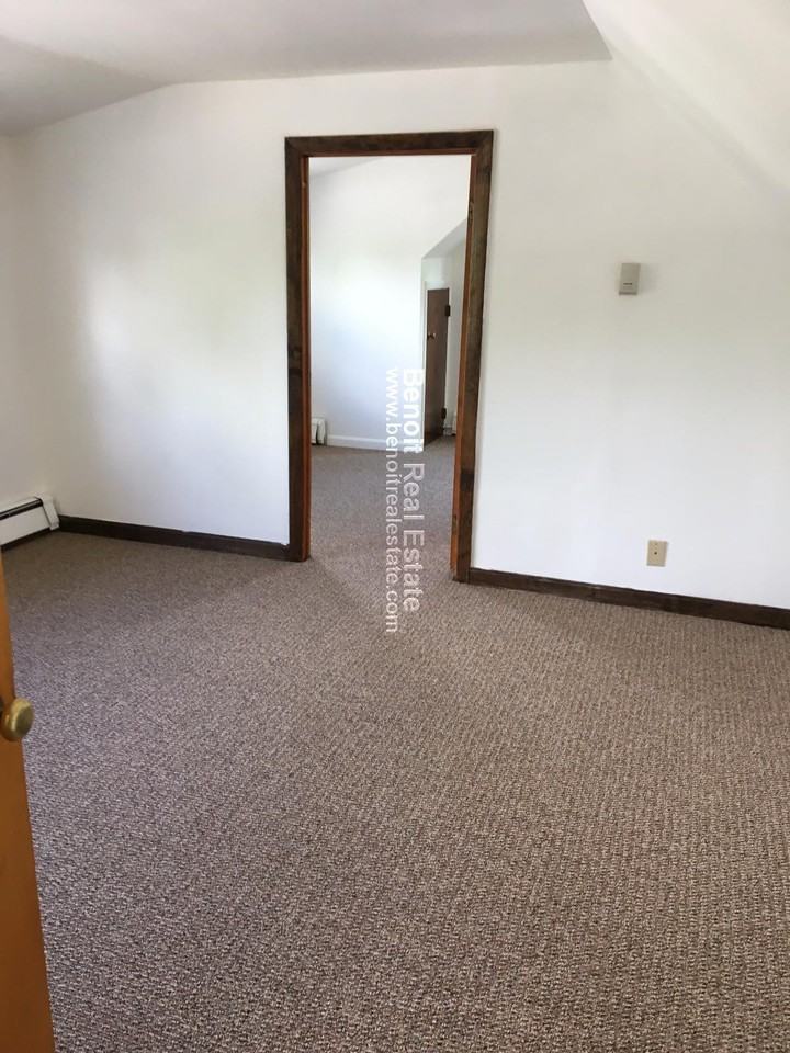 12 Clinton Ave - Photo 3 of 5