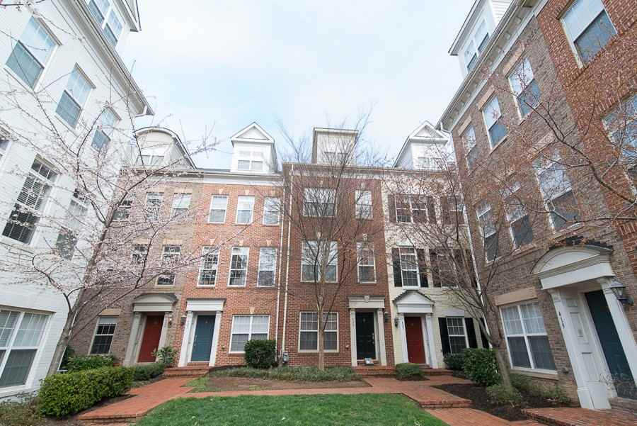 423 N George Mason Dr - Photo 3 of 38