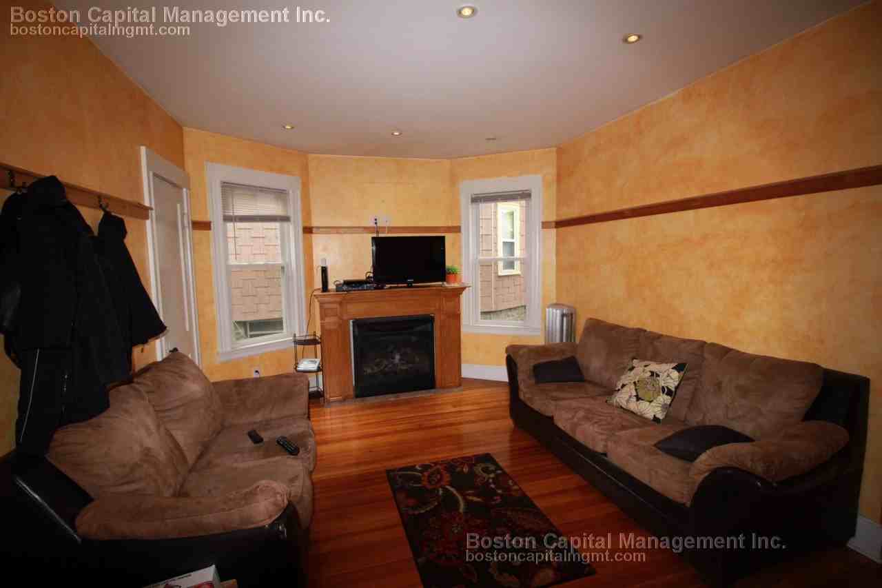 12 Becket St 1 - Photo 2 of 19