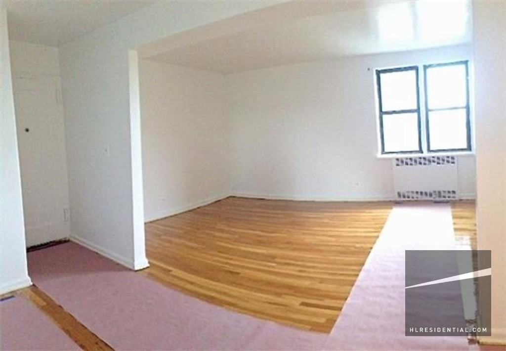 2716 Marion Ave 6K - Photo 3 of 8