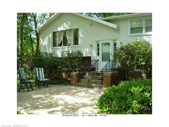 1 Leighton Ct - Photo 2 of 9