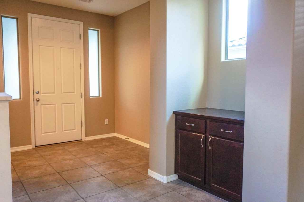 4177 E Woodside Ct - Photo 2 of 20