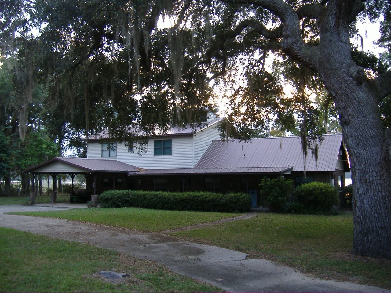 221 Long Lake Rd - Photo 2 of 39