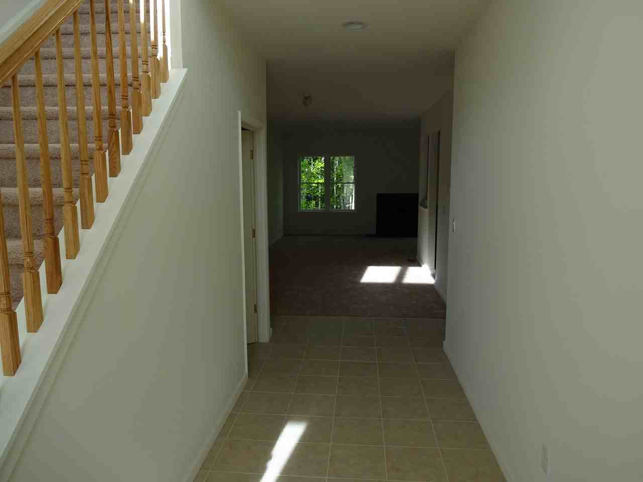 17 DeCroce Ct - Photo 2 of 11