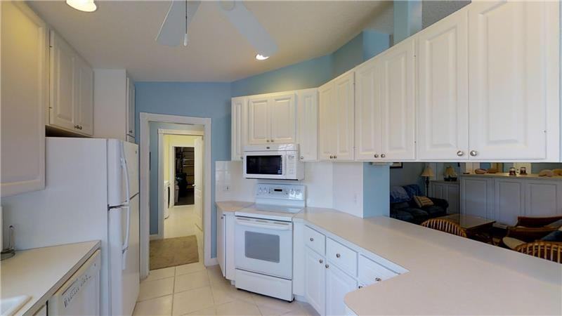 5743 Ivrea Dr - Photo 3 of 18