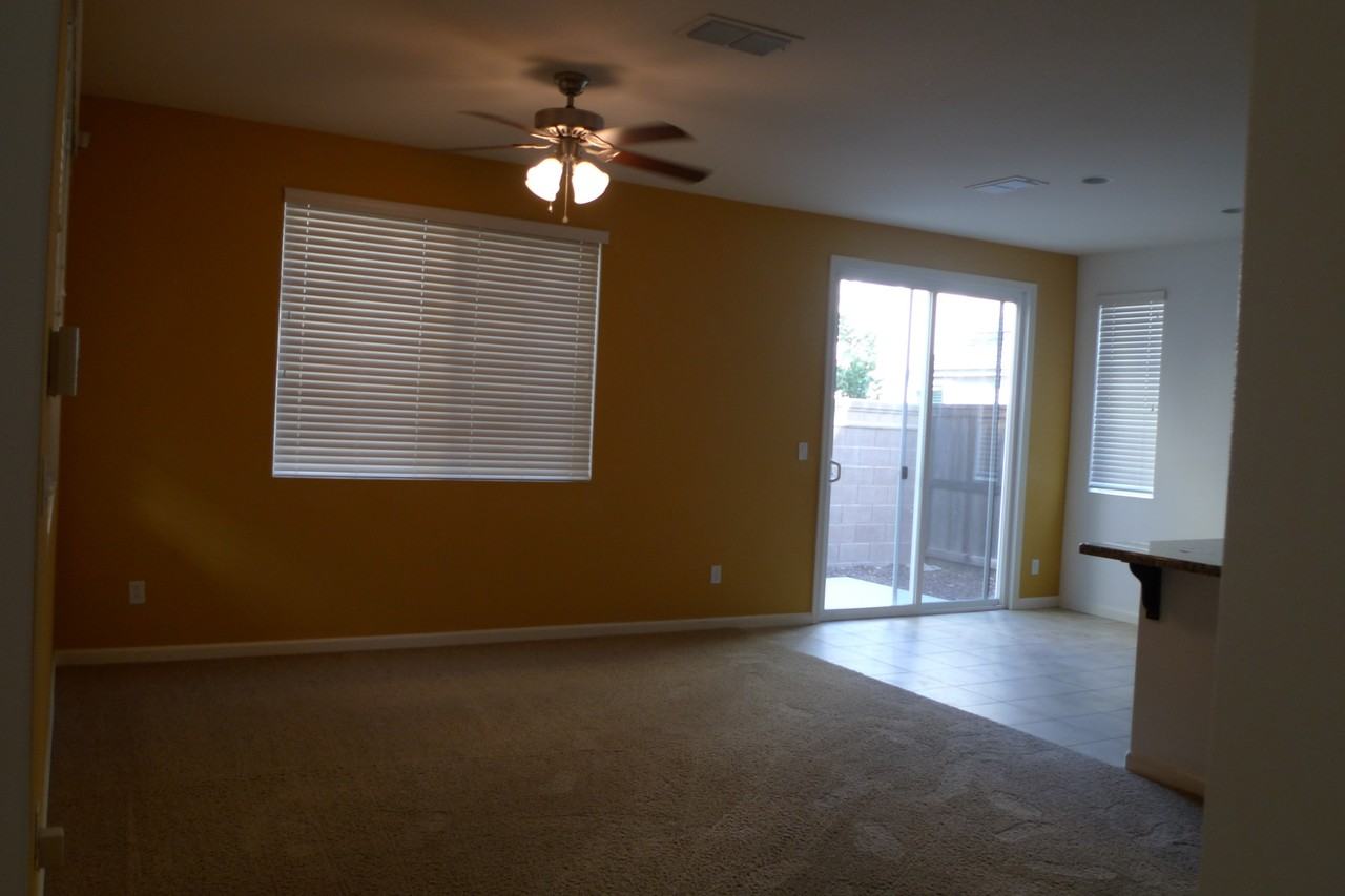 1208 Impressionist Loop - Photo 3 of 20