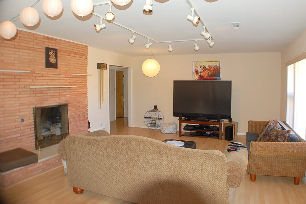 1201 N Woolsey Ave - Photo 2 of 21