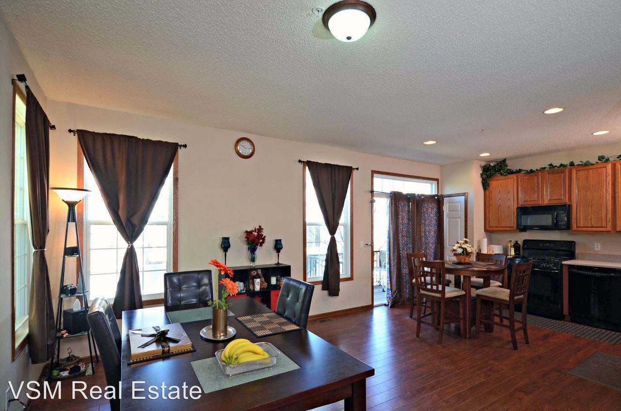 9990 Wildflower Dr - Photo 3 of 28