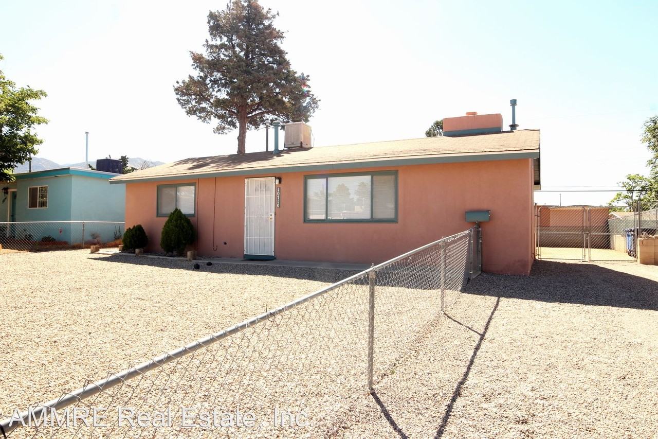 10710 Fairbanks Rd NE - Photo 2 of 20