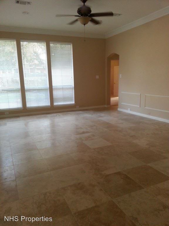 3521 Stone Creek Ln S - Photo 2 of 16