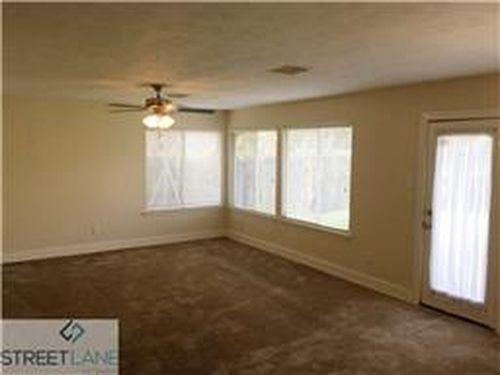 7507 Legacy Park Dr - Photo 3 of 8