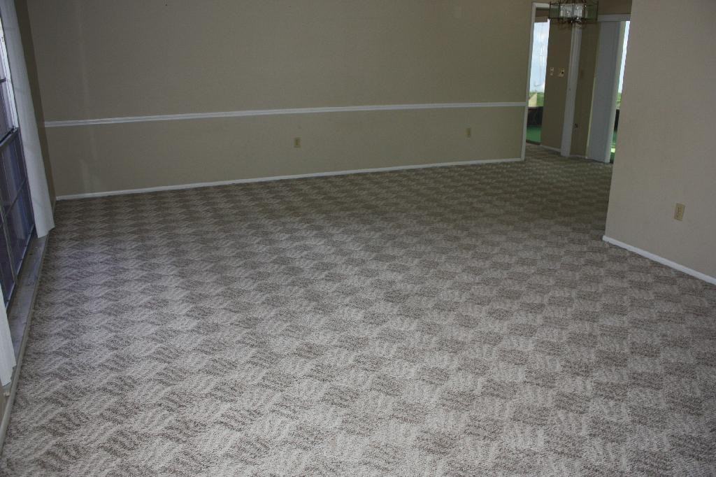 12912 Pebble Beach Cir - Photo 2 of 11