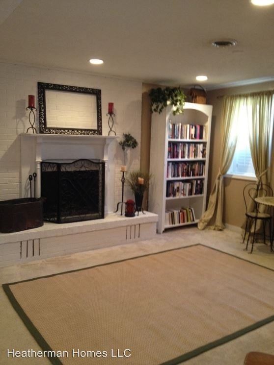 510 Gleneagle Dr - Photo 3 of 17