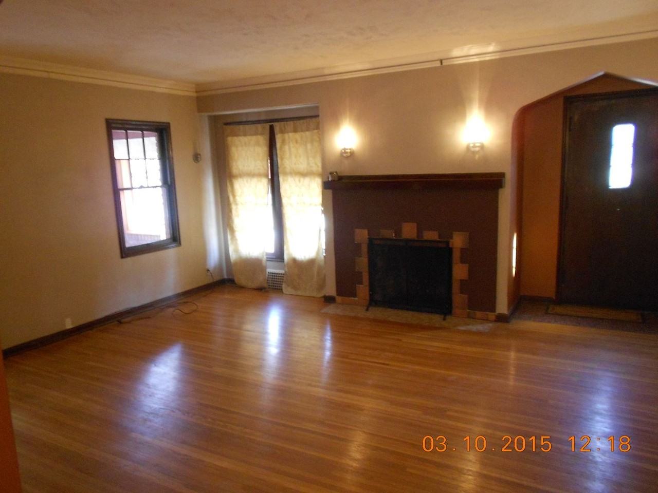 2012 N 51st St - Photo 2 of 9