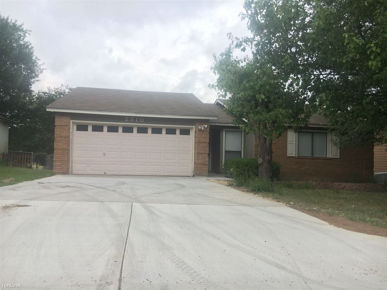 2310 Stratford Dr - Photo 2 of 21