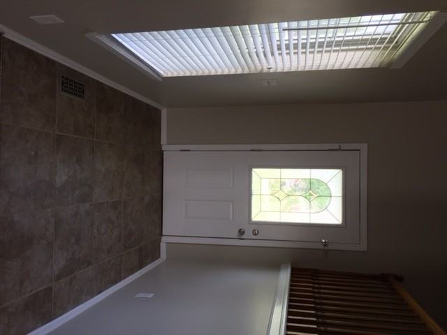 10721 Waycross Ave - Photo 2 of 7