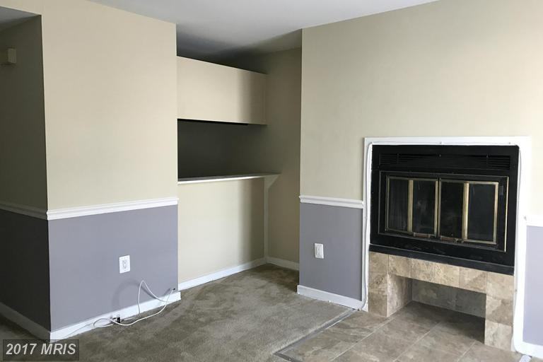 119 W Conway St #R59 - Photo 3 of 17